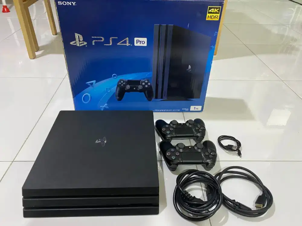 PS4 Pro 1TB seri CUH-7100B