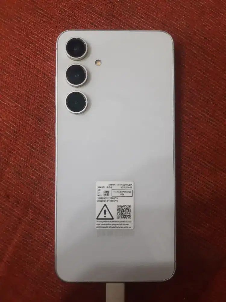 SAMSUNG S24 FE 5G RAM8/256 FULLSET NO MINUS LIKE NEW