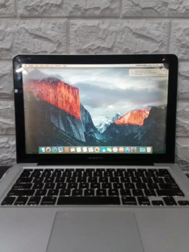 Bu jual MacBook Pro 13 2010 Core2Duo 4gb / 250gb