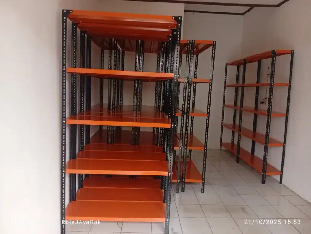 Rak besi tersedia beragam ukuran atau warna