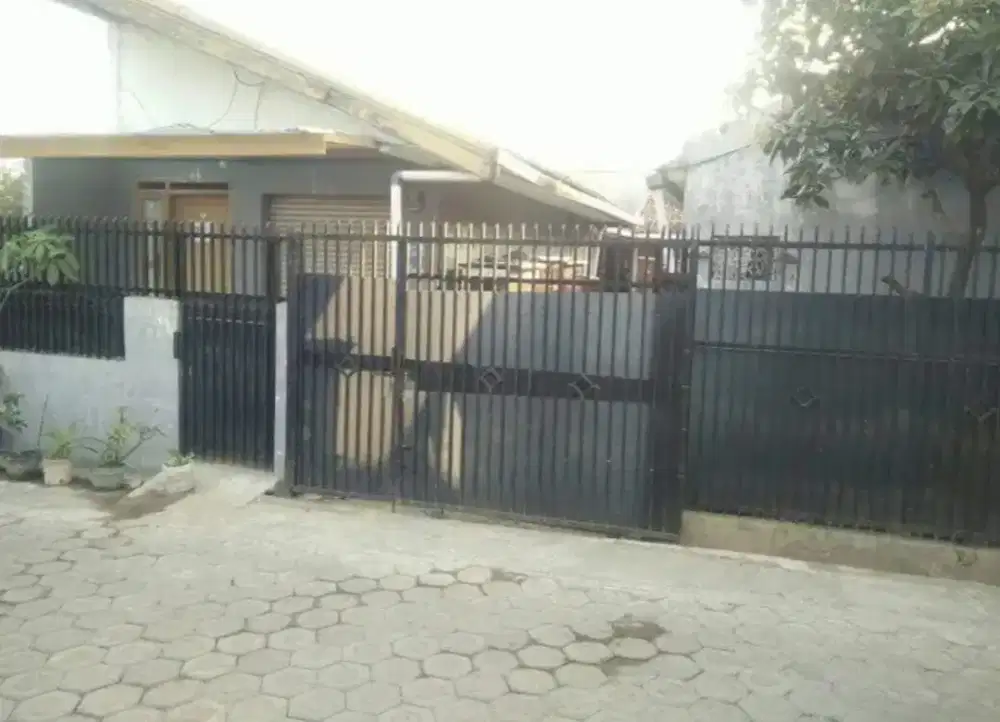 Dijual!! Kosan 6KT & 1 Pavilun Tanah Luas dekat Summarecon Bandung