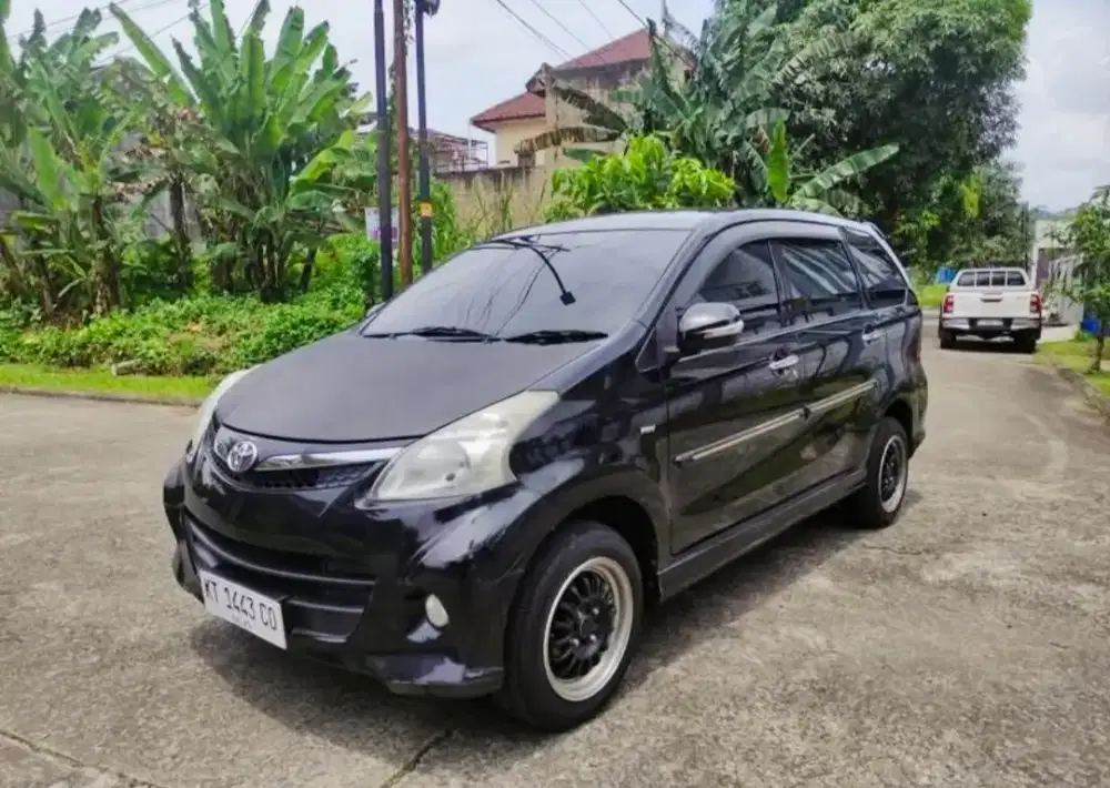 Toyota avanza veloz matic 2014