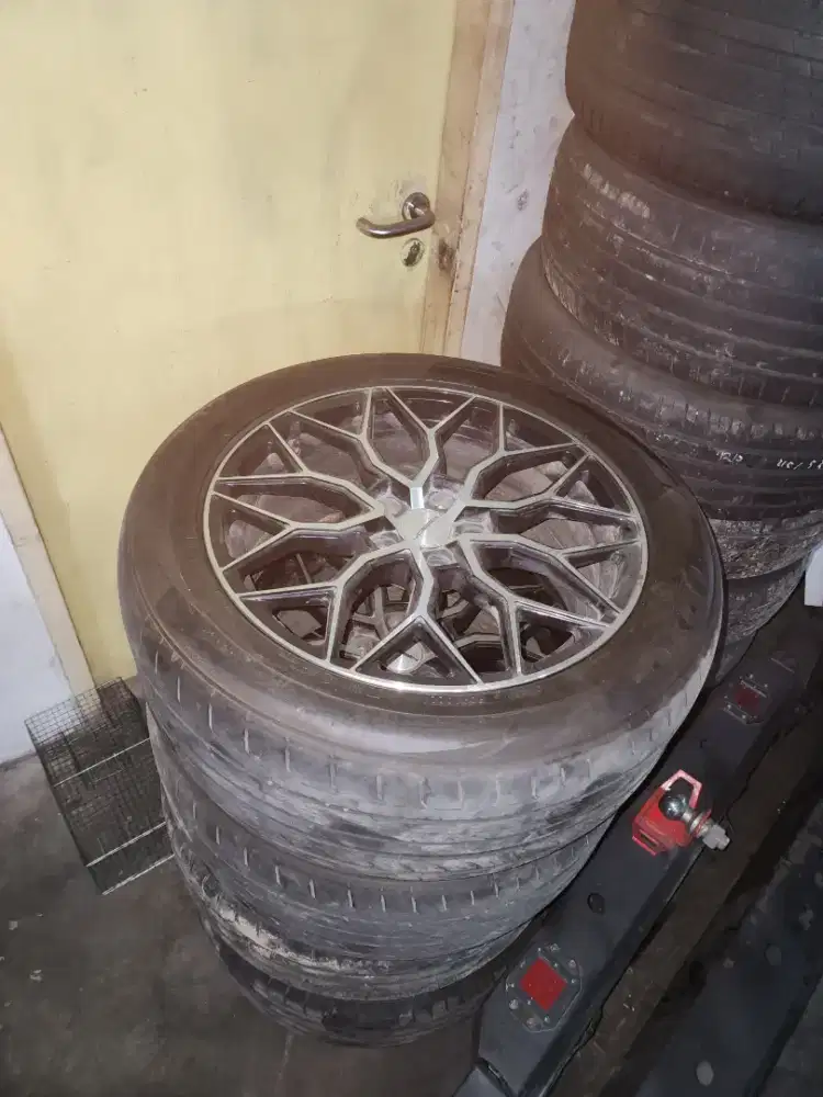 Velg racing + ban innova R18, 235/50