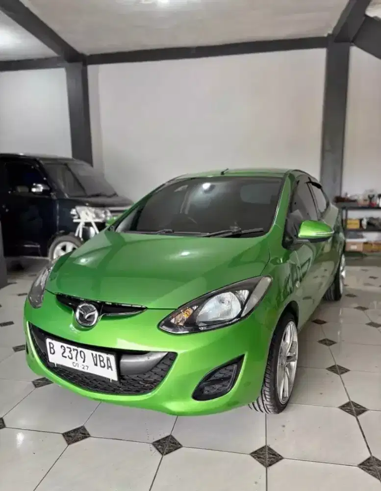 Mazda 2 matic 2012
