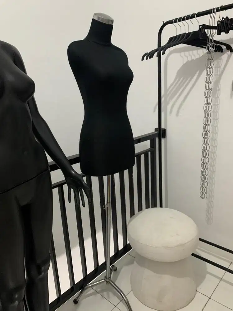 KURSI SOFA BULAT PUTIH