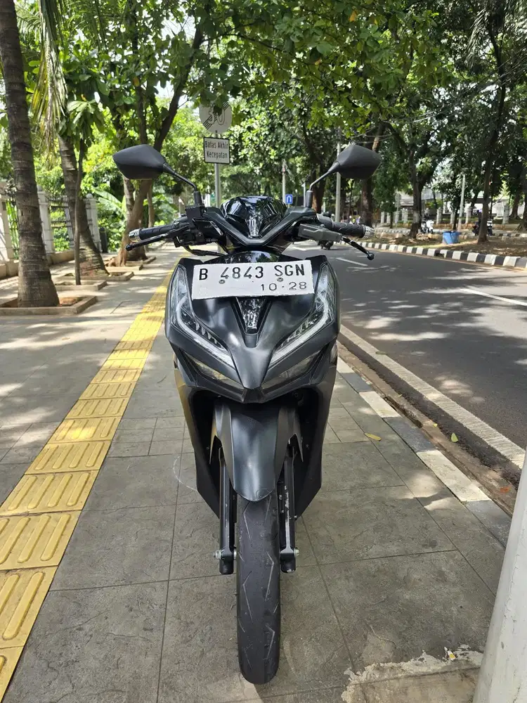 DIJUAL CASH NEW HONDA VARIO 150 KEYLLES THN 2018 PJK IDUP SIAP PAKAI