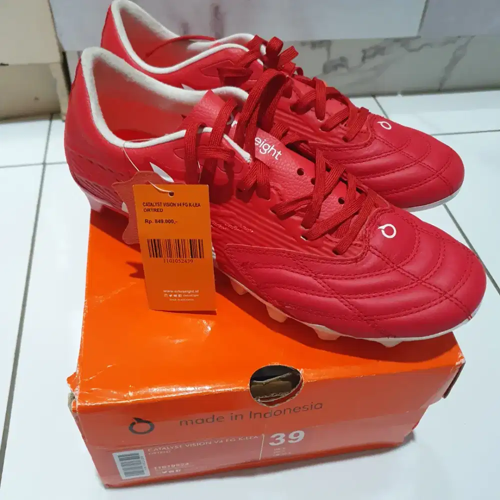 Sepatu Bola Ortuseight Catalyst Vision V4 K Lea
