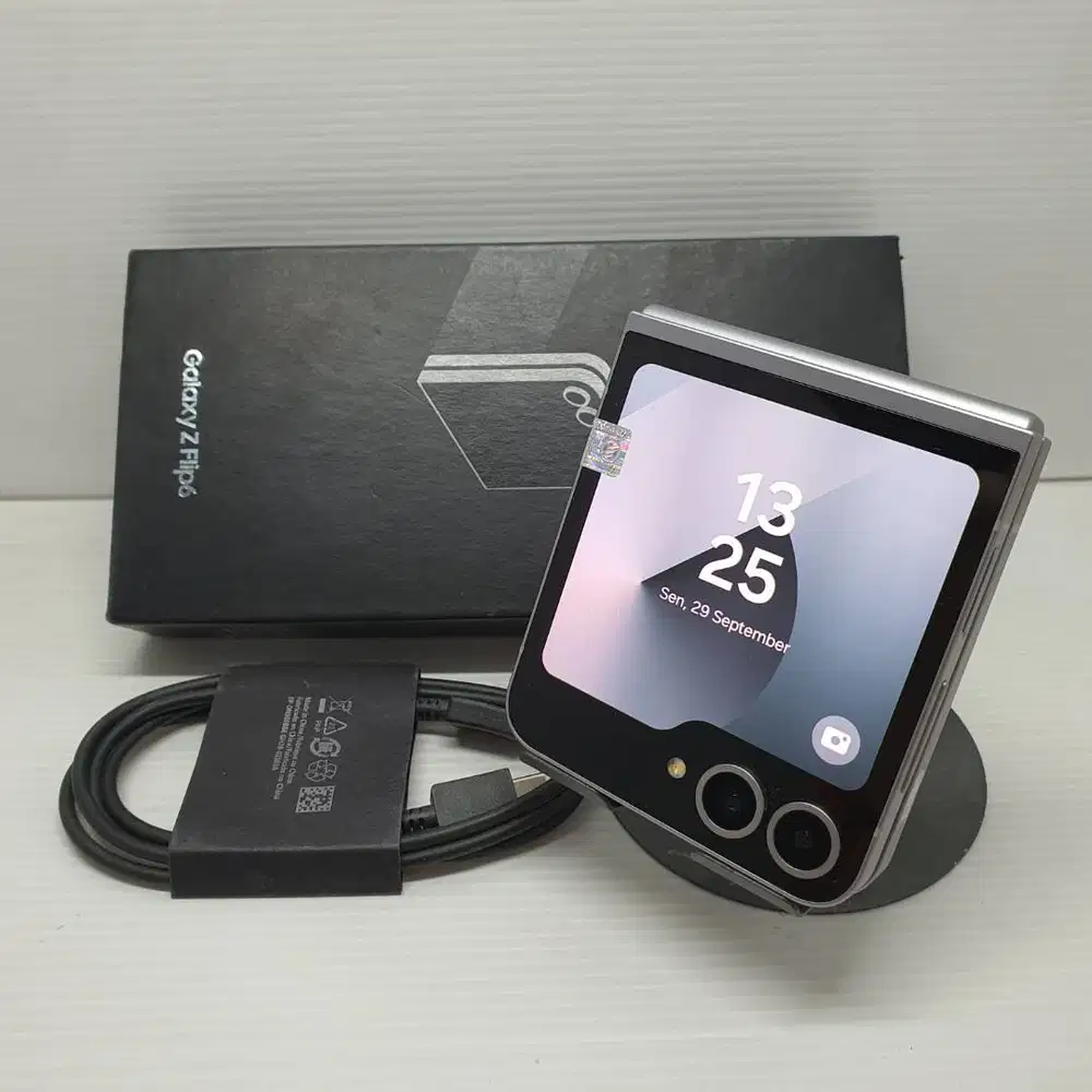 SUPER MULUS 99% SAMSUNG GALAXY Z FLIP 6 5G 12/256 SILVER SHADOW