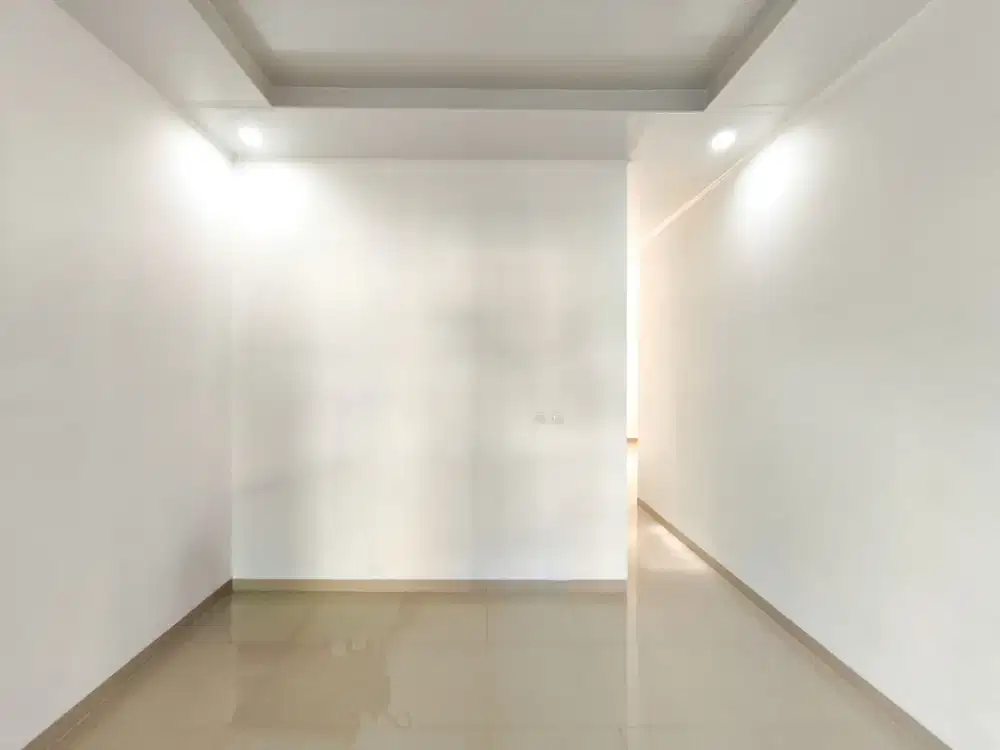 Rumah Siap Huni 10 menit ke Pintu Tol BSD Barat 1 Hadap Timur J-34330