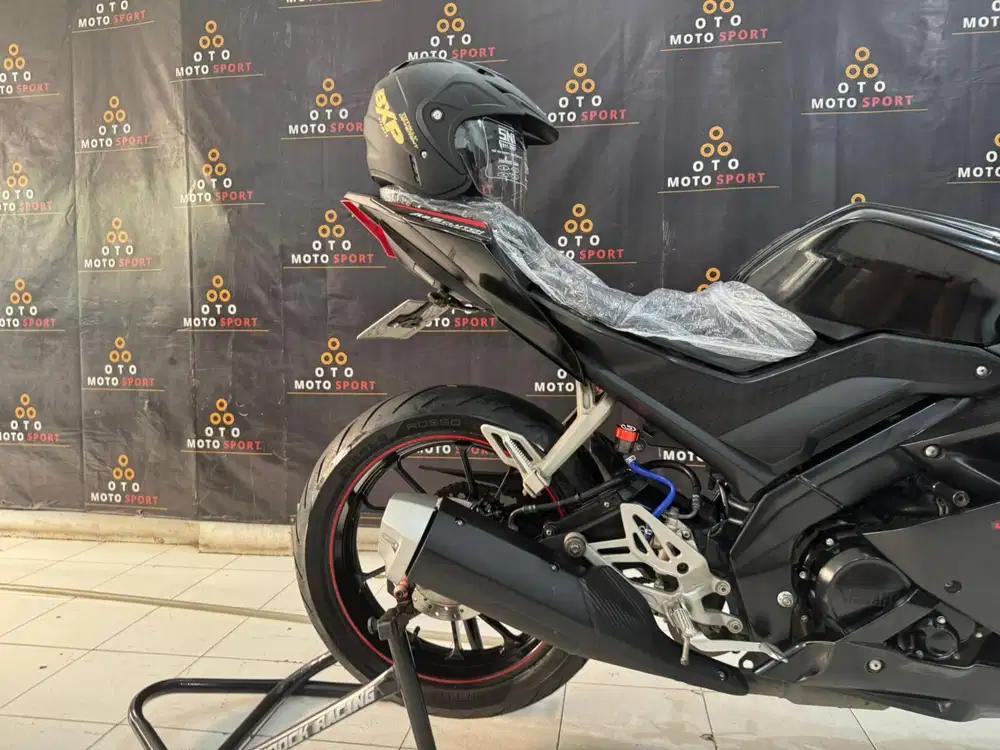 Free HELM YAMAHA R15 V3 2020