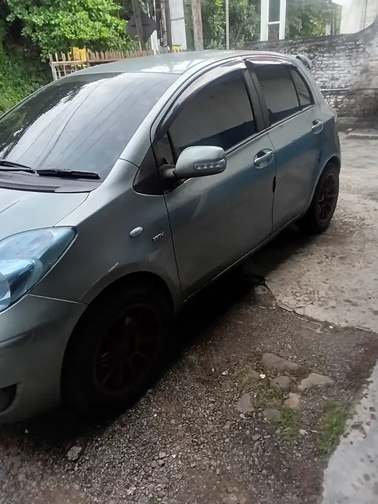 Toyota Yaris 2010 Bensin