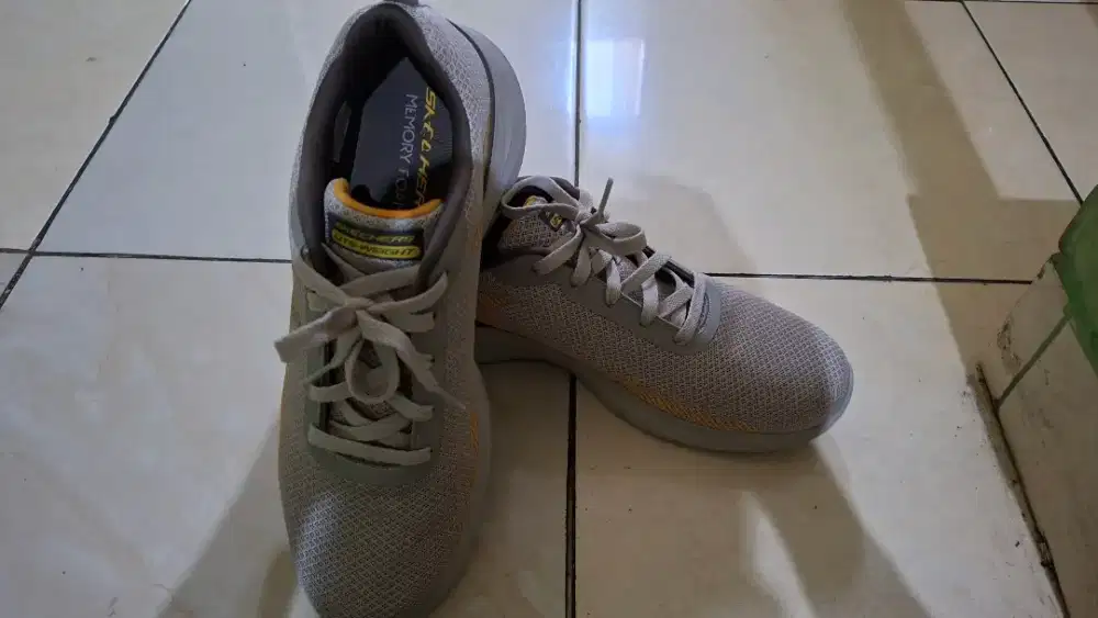 JUAL SEPATU  SKECHERS