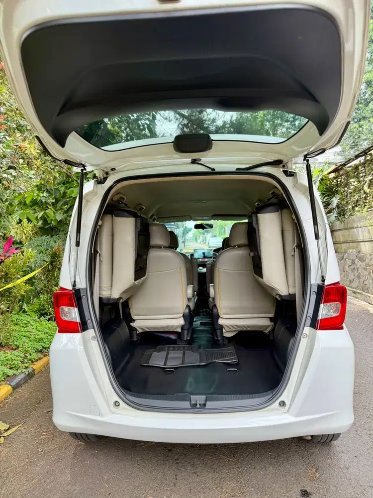 Honda Freed 2012 Bensin
