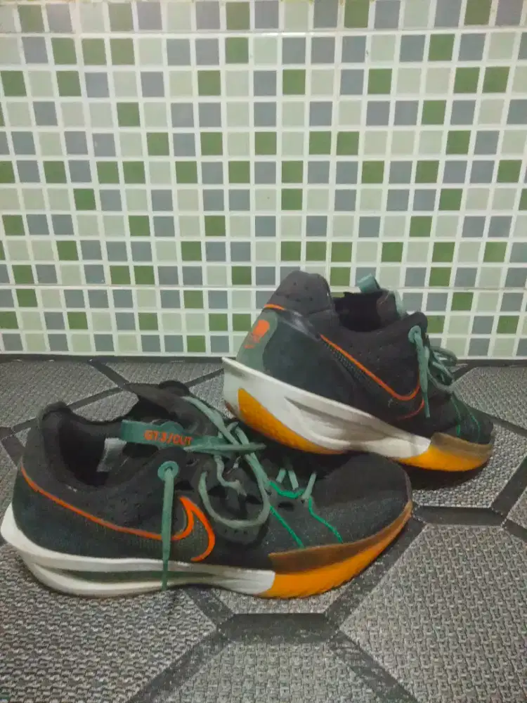 Sepatu Nike GT CUT 3
