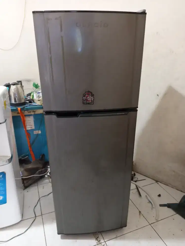 Kulkas Toshiba glacio GR-M245E