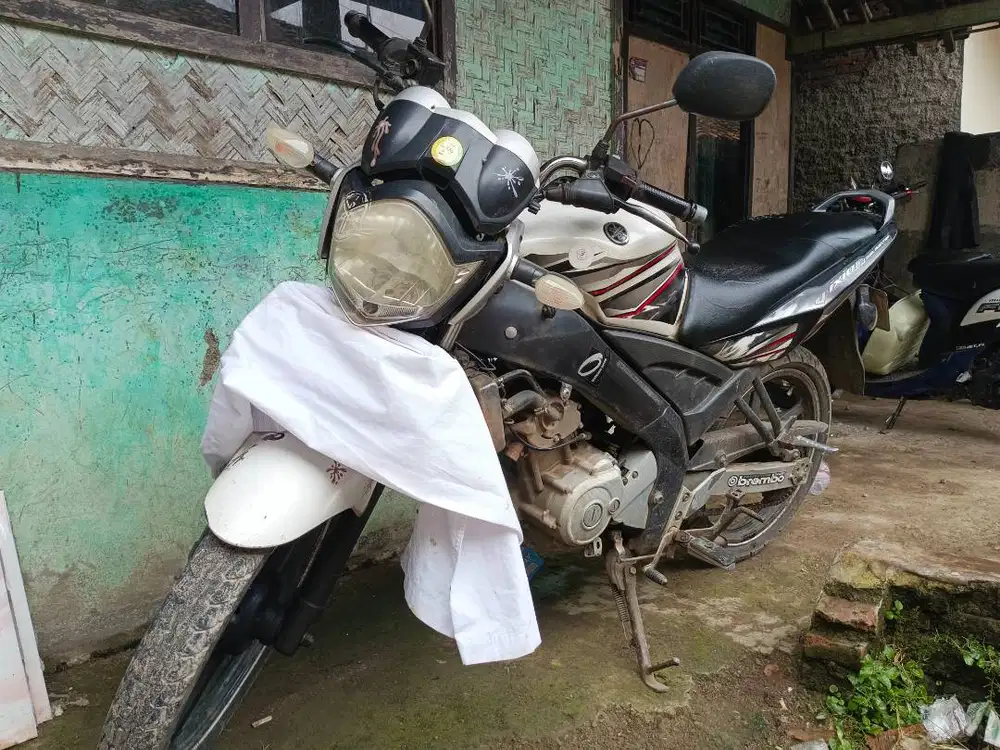 JUAL BUTUH Vixion 2012