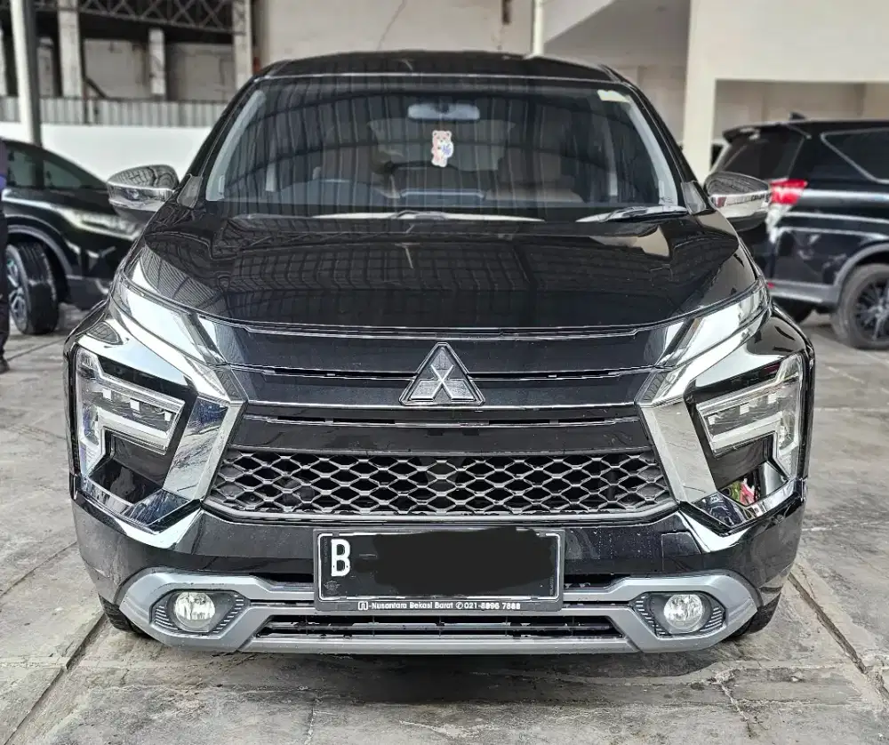 Baru 25rban Km Mitsubishi Xpander Ultimate AT Matic 2022 Hitam Mulus