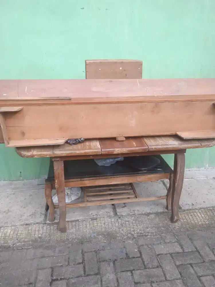 Jual aja santai meja jati masih layak pakai bekas pakean aja