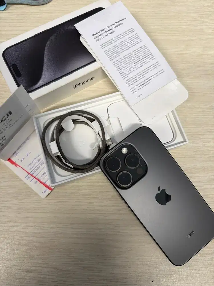 Di Jual !!! Iphone 15 - Black Titanium - 256 GB