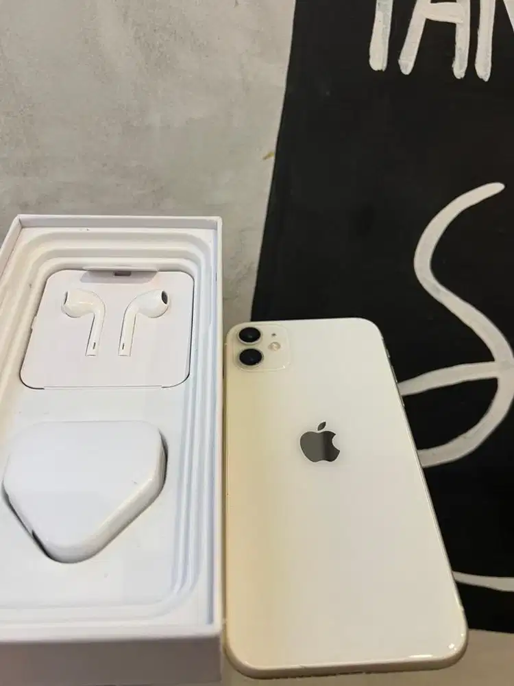 iphone 11 128gb semangat putih