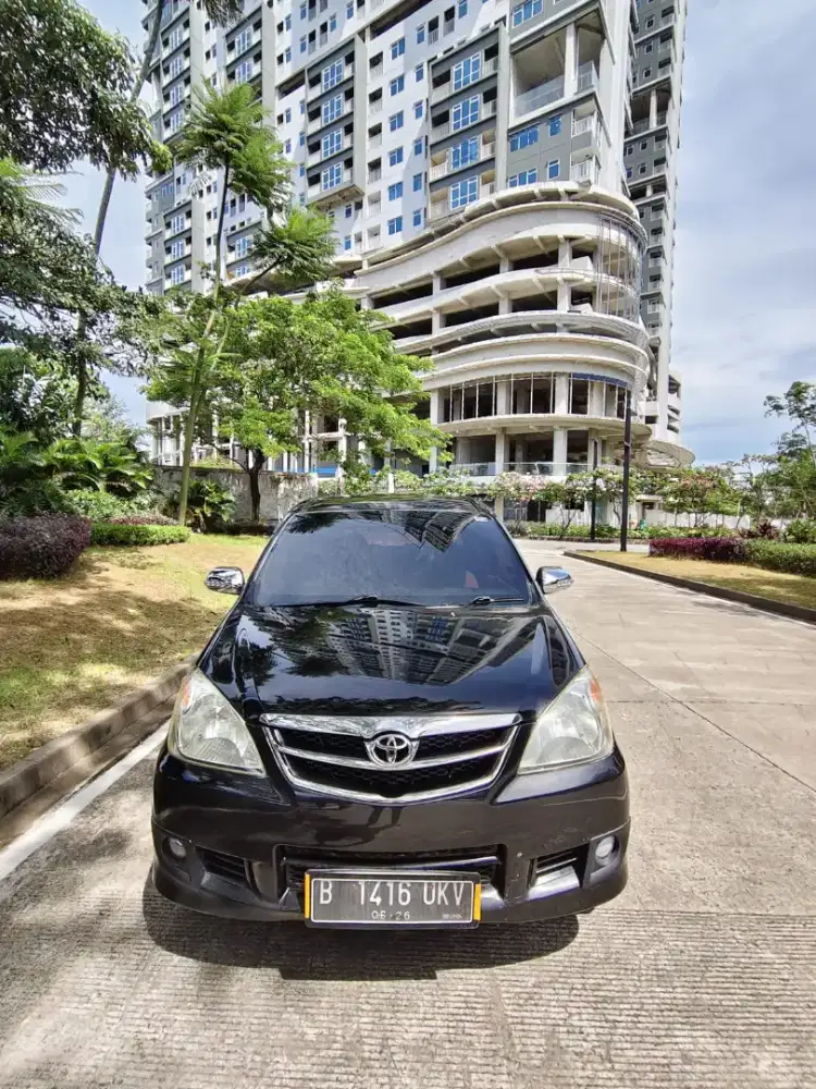 Jual cepat Avanza G Matic 2011 warna Hitam