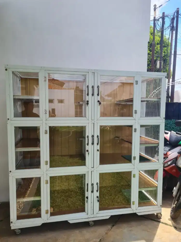 Kandang / Apartemen Kucing 6 Kamar