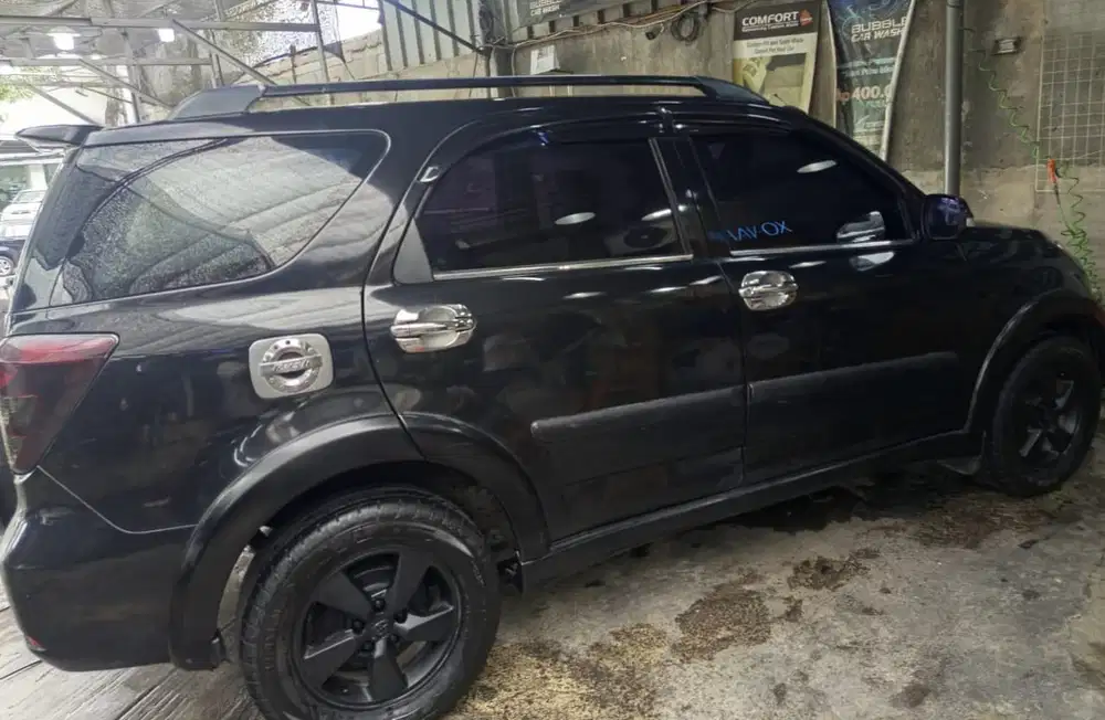 Toyota Rush 2015 Bensin Hitam manual