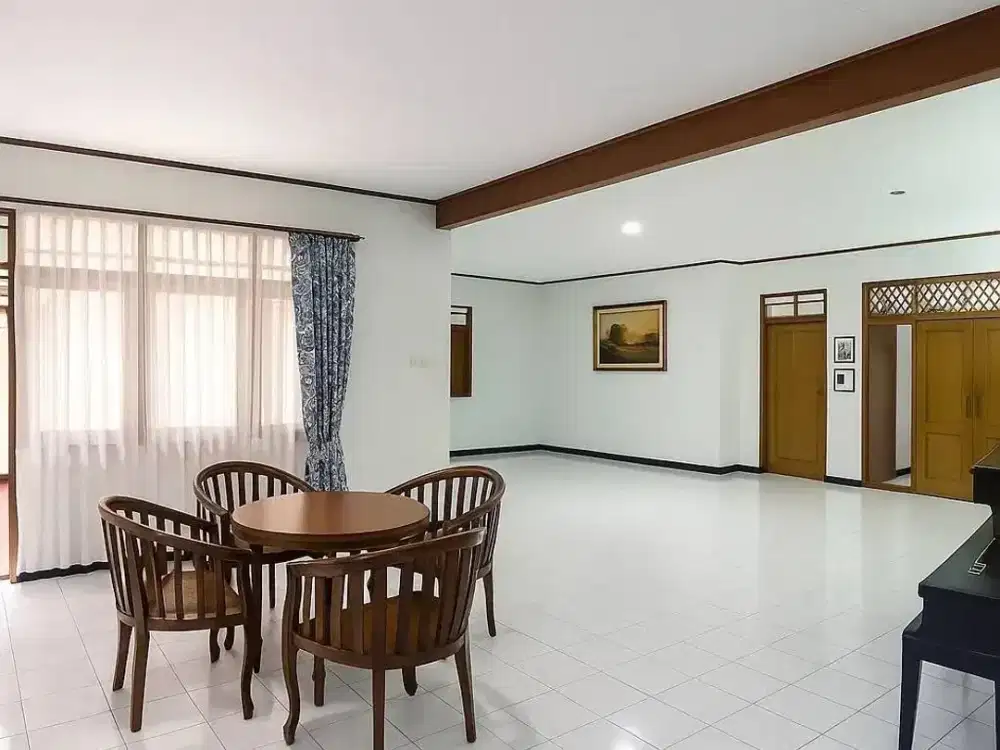 DIJUAL RUMAH NYAMAN DAN TENANG DI KOMPLEK SEKEJATI KIARACONDONG KOTA BANDUNG