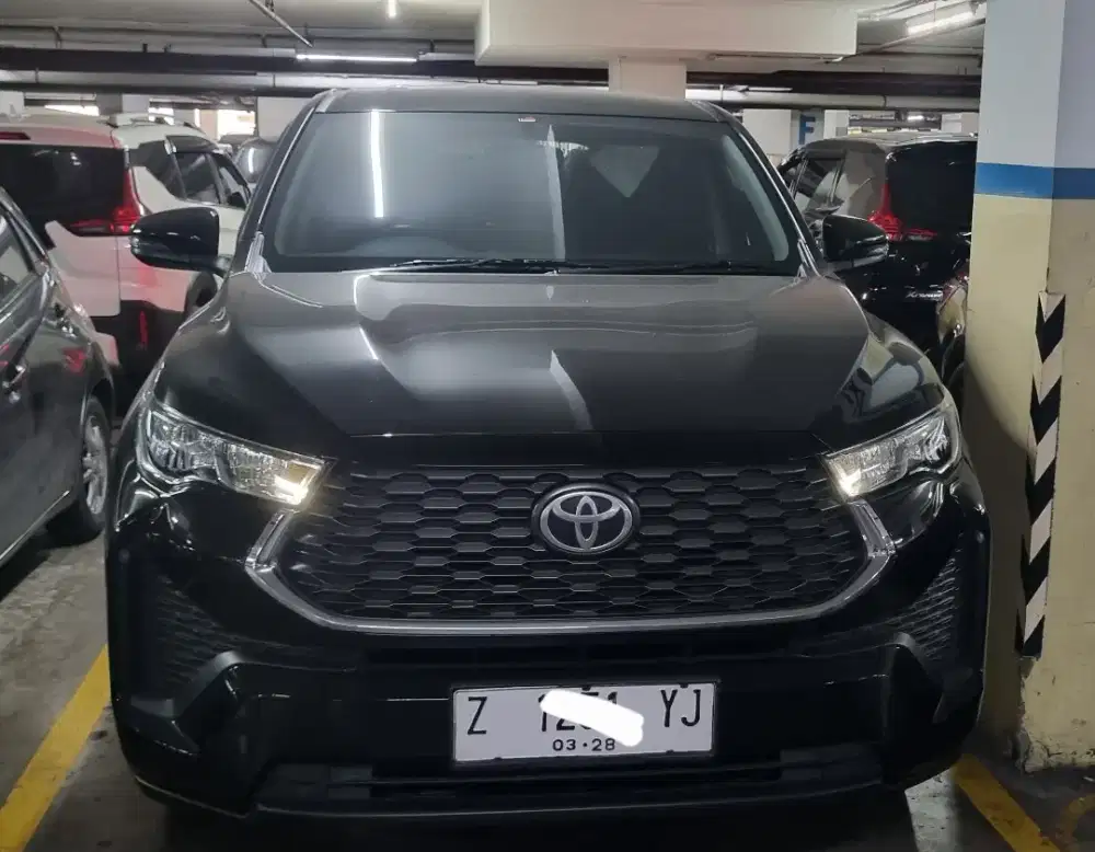 Innova Zenix V matic Unit bagus siap pakai