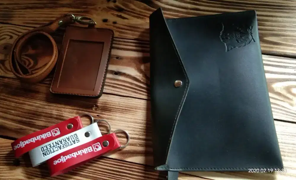 Key holder semikulit