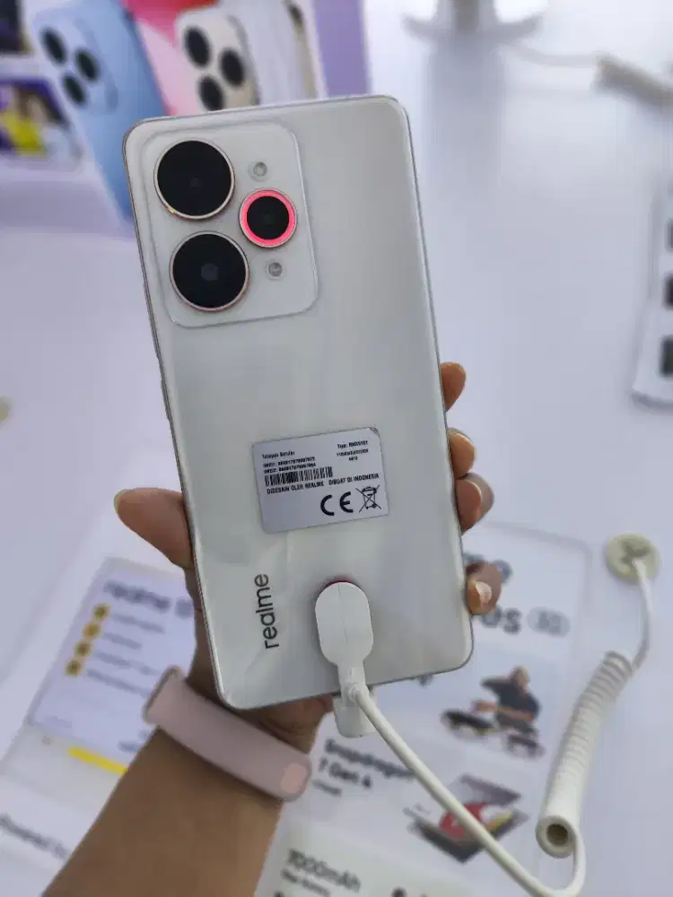 REALME 15PRO RAM 12/512GB