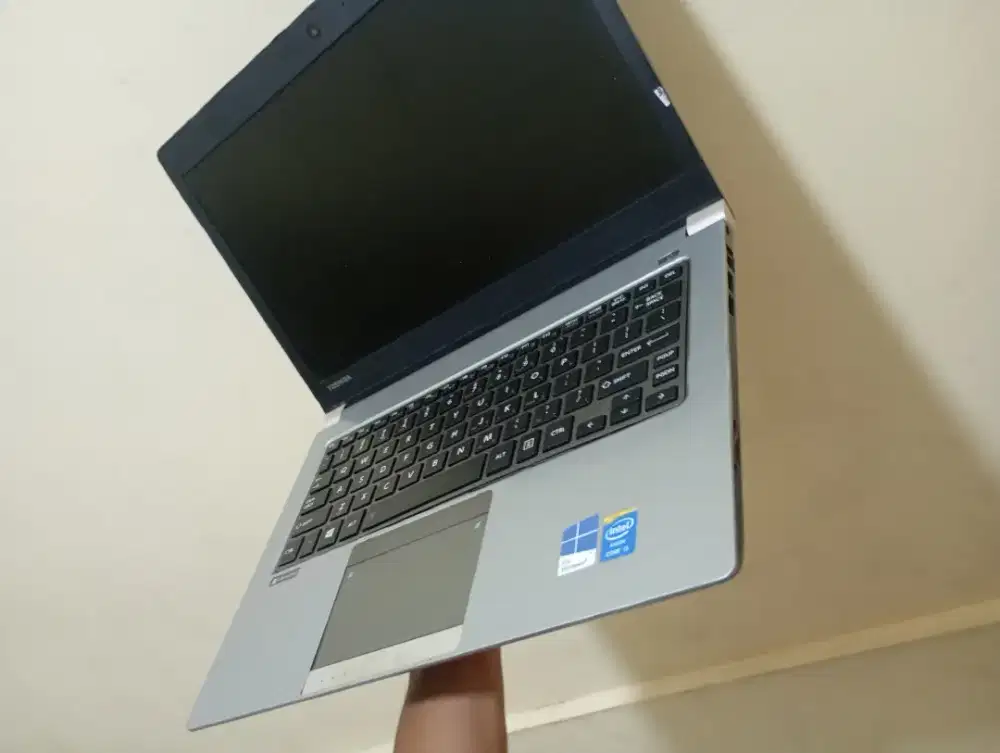 Laptop Toshiba Dynabook R634