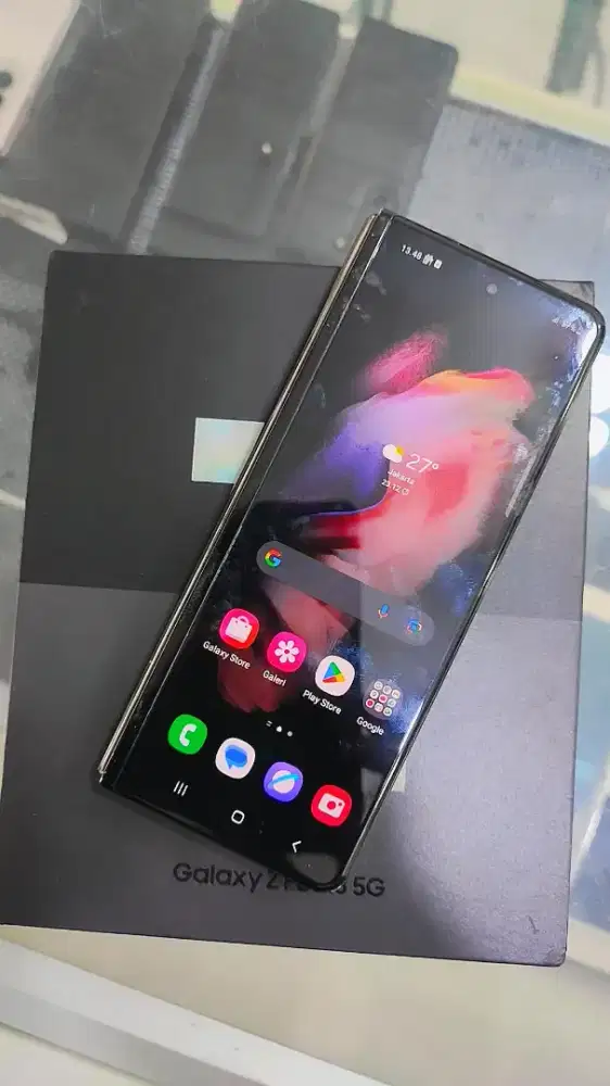 Samsung Galaxy Z Fold3 5G 12/256GB Minus lcd dalam