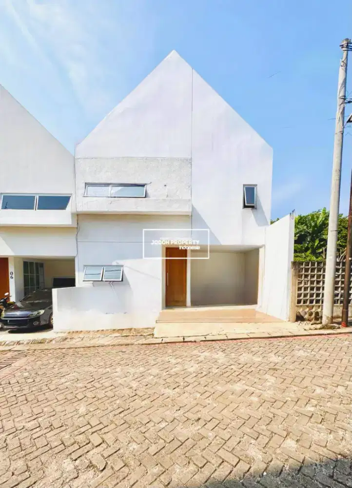 JUAL RUMAH BARU SEMIFURNIS DI WILAYAH CIRENDEU DEKAT MRT LEBAK BULUS