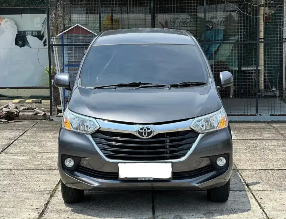 Avanza G 1.5 matic tahun 2018 warna abu abu