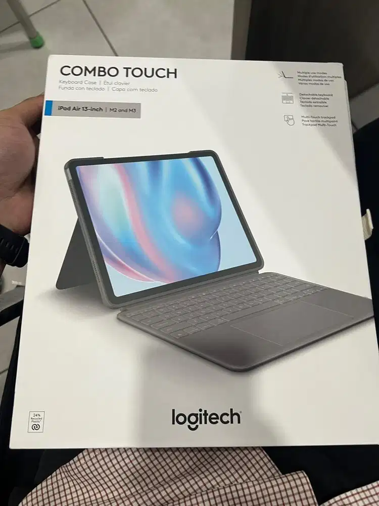 logitech combo touch ipad air 13 inch (m2/m3)