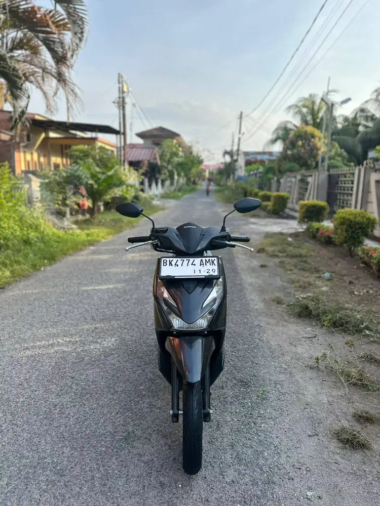 Honda Beat Deluxe CBS Tahun 2024