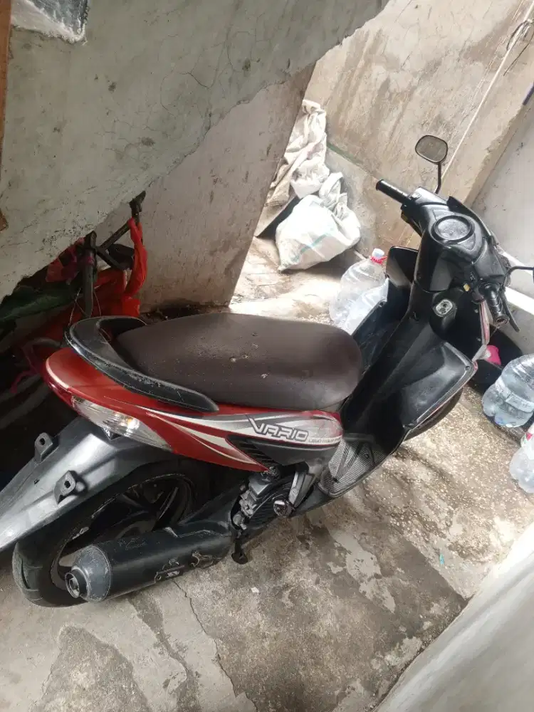 Jual motor vario carbu tahun 2014