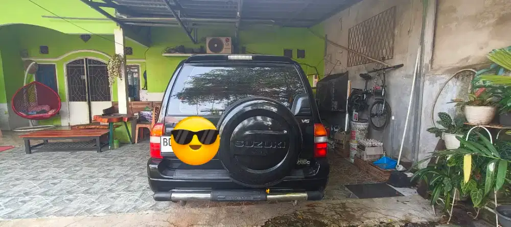 Mobil Suzuki Escudo XL-7  V6 twin cam 24 valve