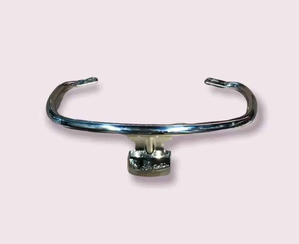 Plenger pegangan jok belakang Vespa LX