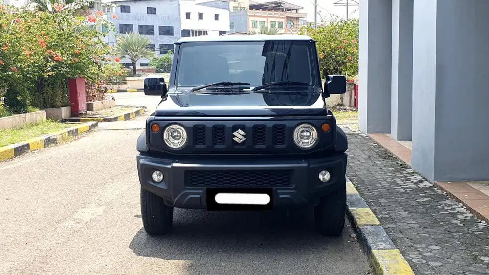 Km15rb suzuki jimny 2021 hitam tangan pertama dari baru