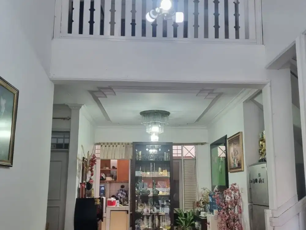 Dijual Rumah 2 Lantai Siap Huni Strategis di Setra Asri