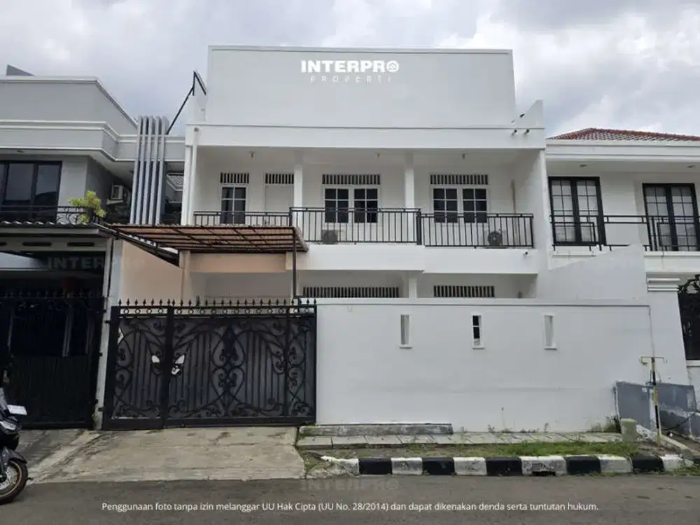 Rumah 2 Lantai Dijual Taman Permata Buana Cluster Pulau Ayer Semi Furnished - LT 180m2