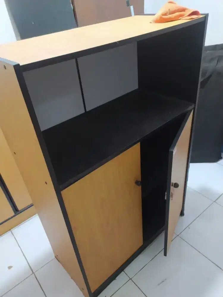 Lemari Rak Kecil Serbaguna
