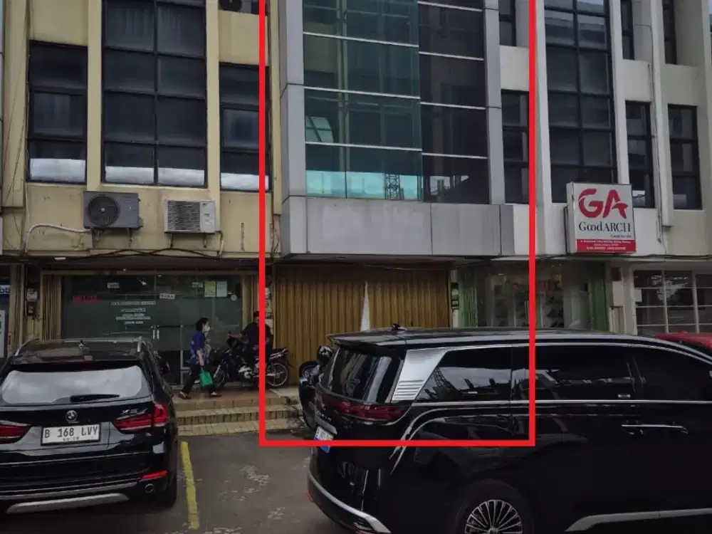Disewakan Ruko Strategis di Boulevard Timur