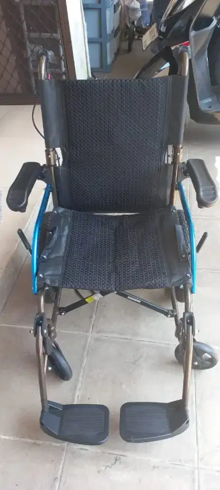 Kursi Roda Avico Athena 16 | Pemakaian 3 Bulan | Lipat Ringan 120kg