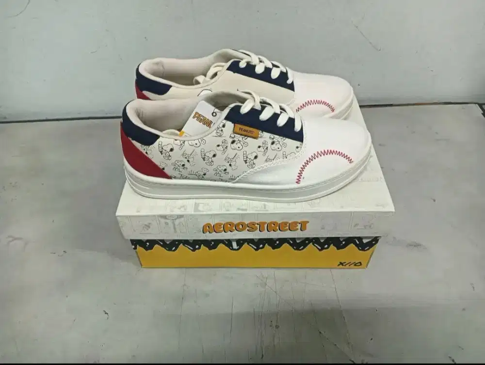 Sepatu Aerostreet X Snoopy