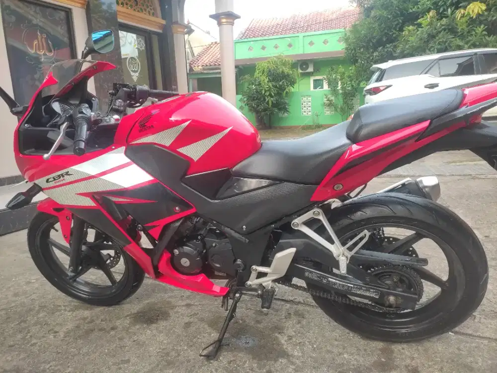 Dijual CBR 150 2015 BU!!