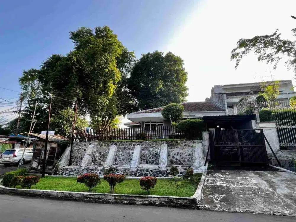 RUMAH STRATEGIS DI JANTUNG KOTA BOGOR SELANGKAH KE GERBANG TOL