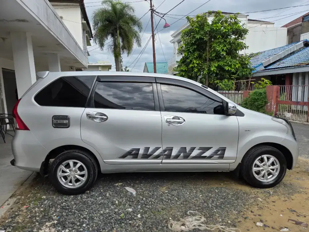 Toyota Avanza G Bensin-MT 2015 Silver